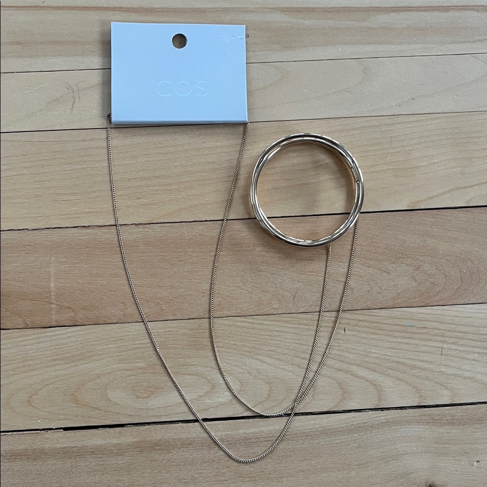 NWT COS golden bangles pendant with long chain